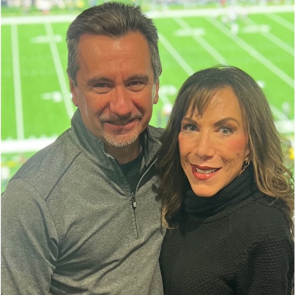 Meet your Posher, Laurie - Picture 1 of 2